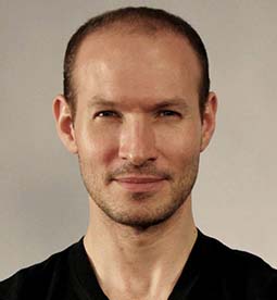 Maxim Jago